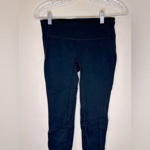Gap Black Capri Leggings, Size Small